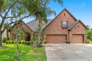 featured image of 109 Palm Valley Cir
