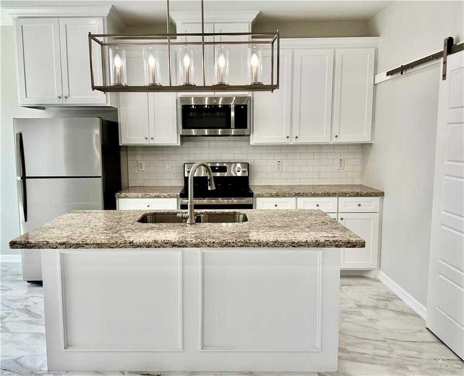 701 W Seminole Ave - Photo 5 of 22