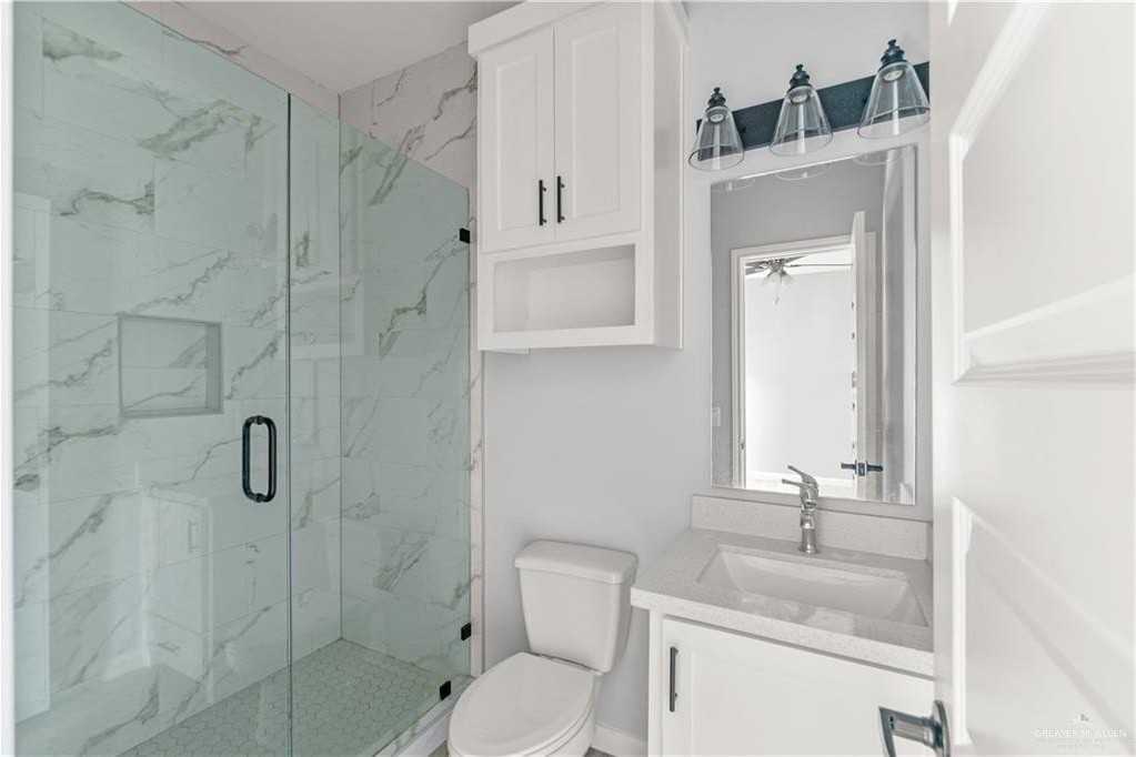 11018 N 33rd Ln Apt 2 #2 - Photo 7 of 17