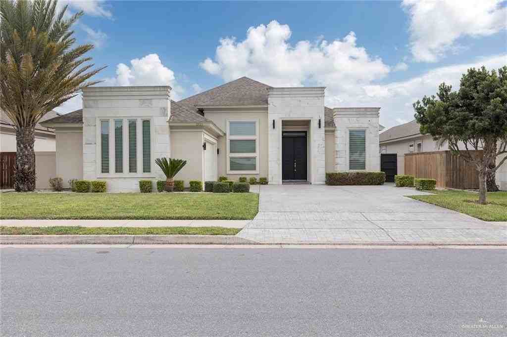 2521 S J St - Photo 2 of 32