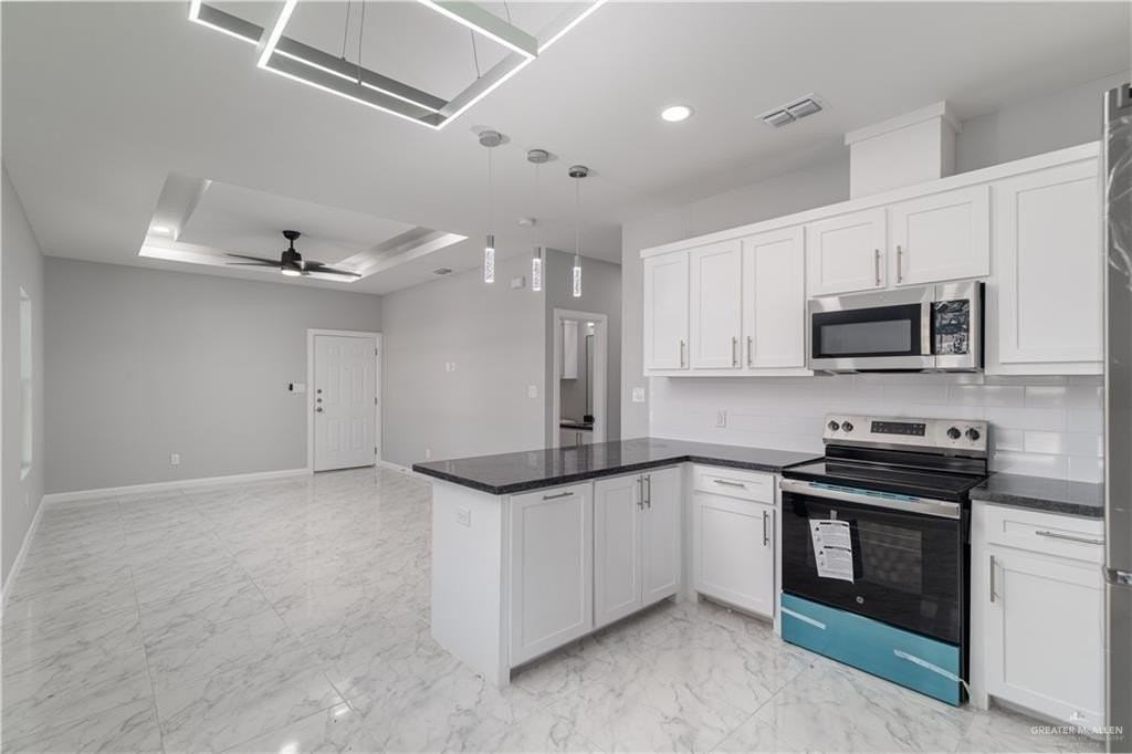 901 N Clarence Ave Apt 2 #2 - Photo 4 of 14