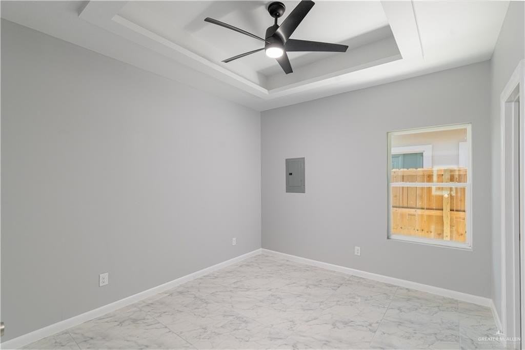 901 N Clarence Ave Apt 2 #2 - Photo 7 of 14