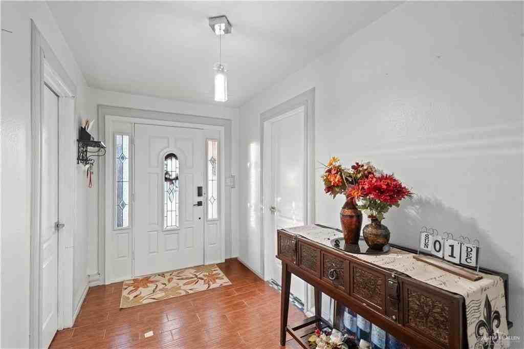 415 S 8th St - Photo 2 of 21