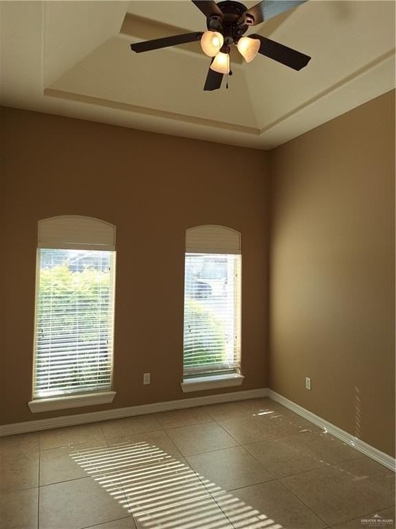 2212 N Ruby St - Photo 6 of 11