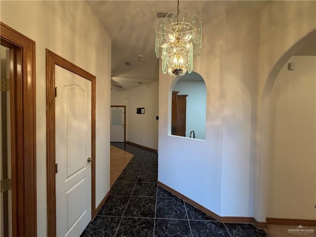 4513 Laurel Ave - Photo 3 of 25