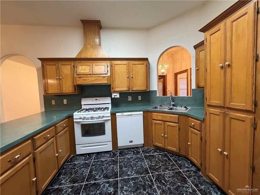 4513 Laurel Ave - Photo 7 of 25