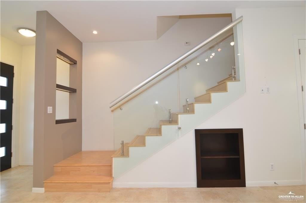 1209 E Olympia Ave Apt 3 #3 - Photo 5 of 27