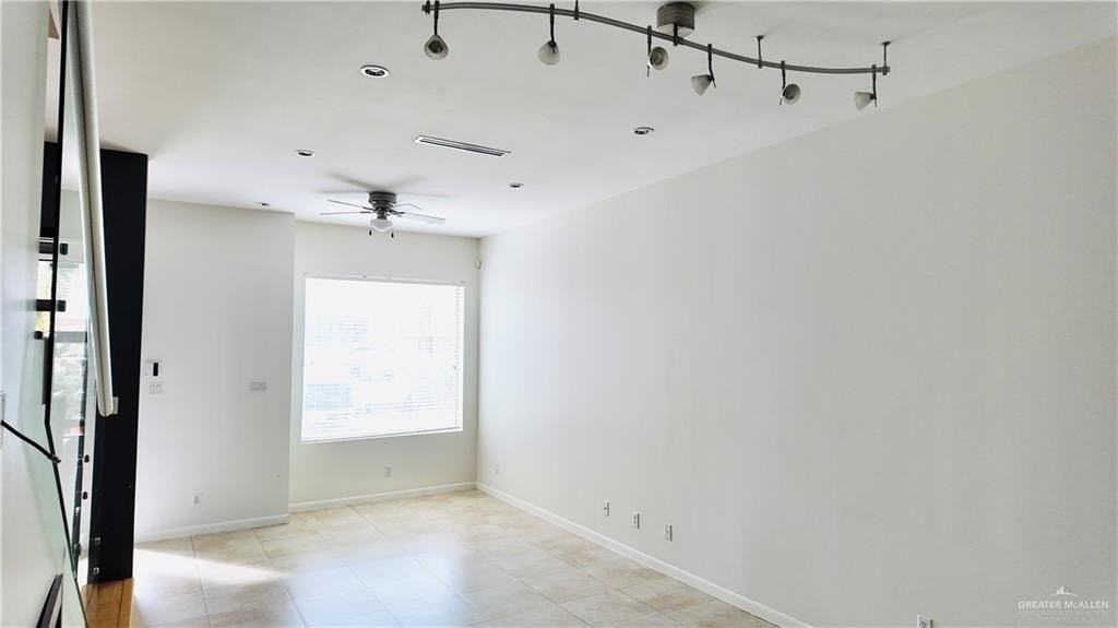 1209 E Olympia Ave Apt 3 #3 - Photo 6 of 27