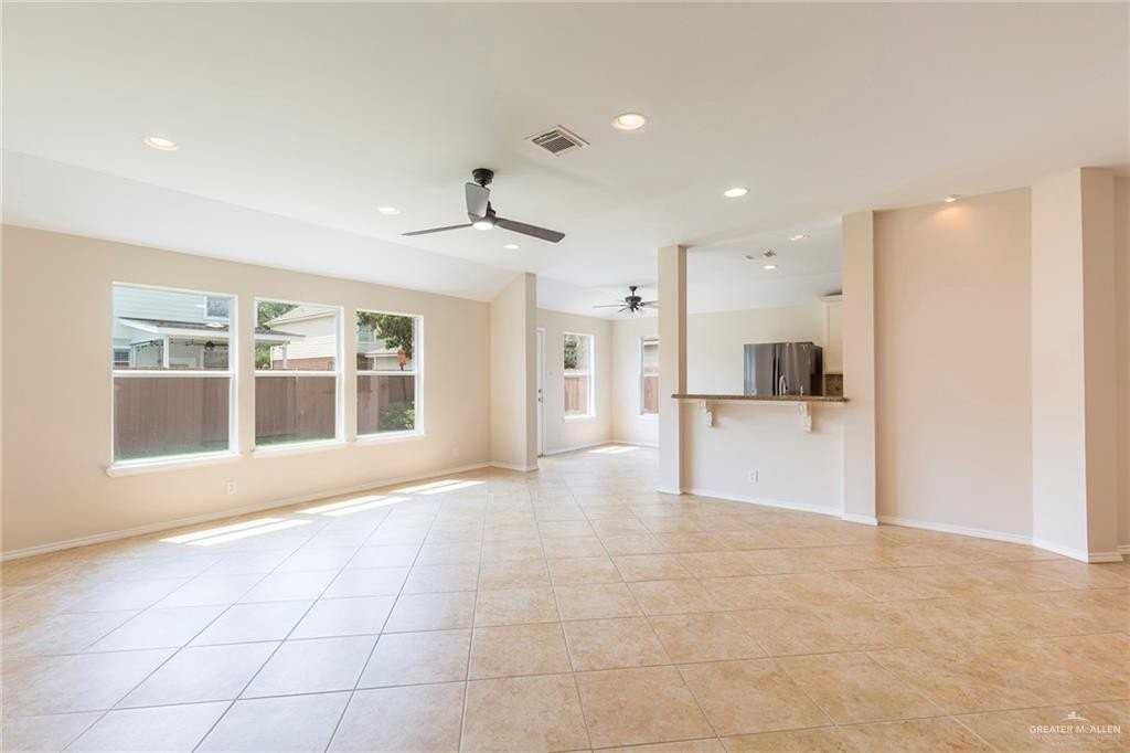 4202 Santa Marina St - Photo 4 of 13