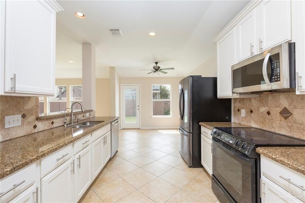 4202 Santa Marina St - Photo 6 of 13