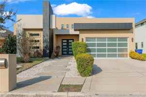 featured image of 1720 Rice Ave