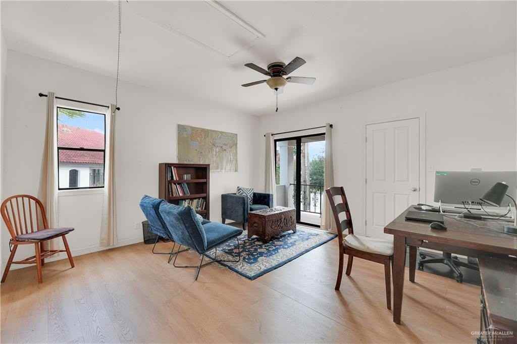 105 Sunflower Ave - Photo 5 of 24