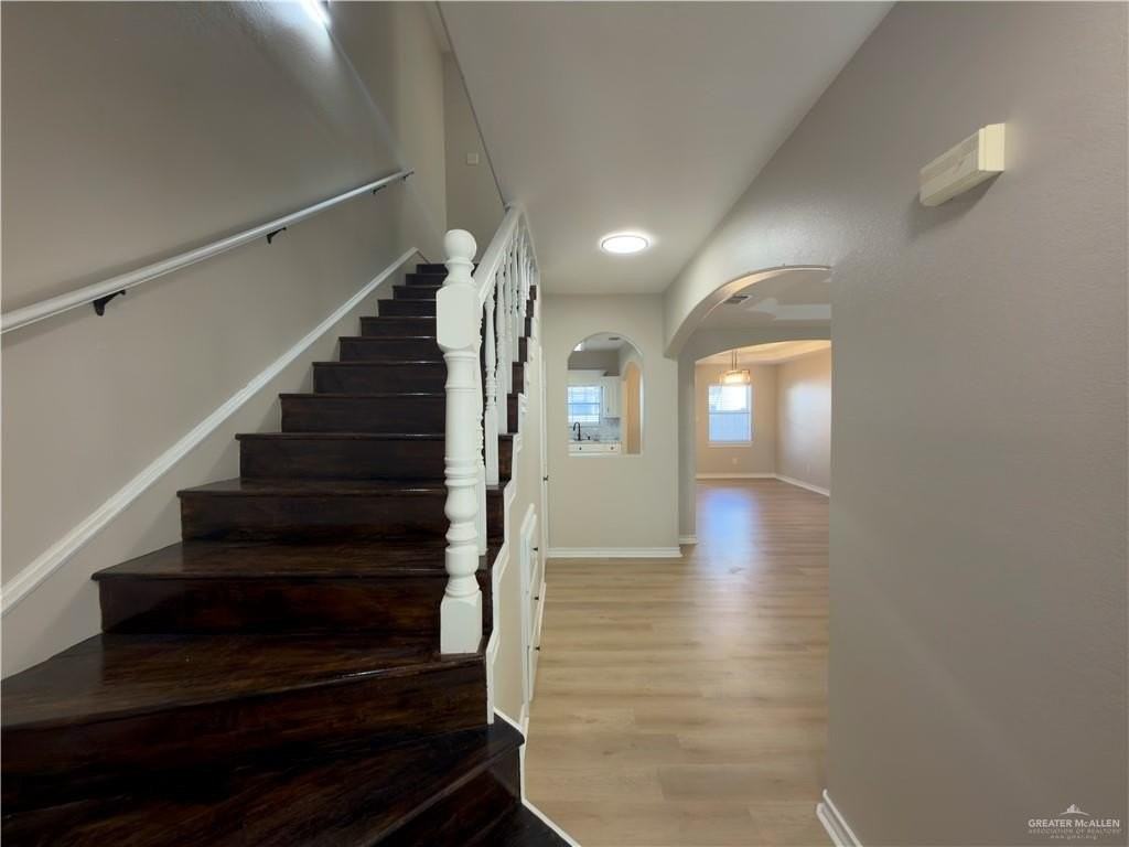 1007 Sumpter Ct - Photo 4 of 19