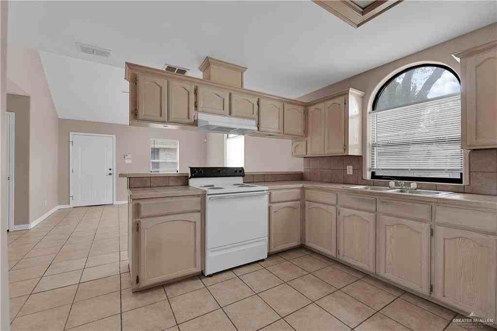 1624 Tampa St Unit 2 #2 - Photo 7 of 14