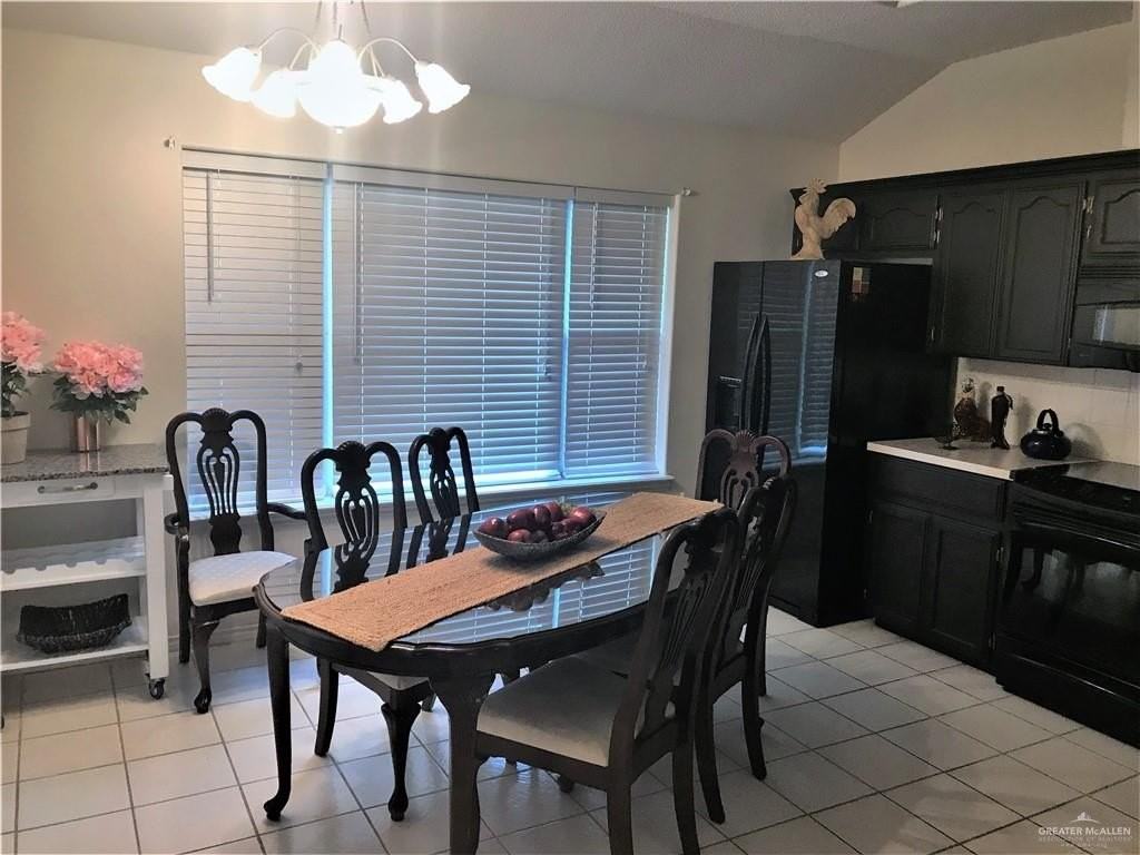 2716 N 41st St - Photo 3 of 35