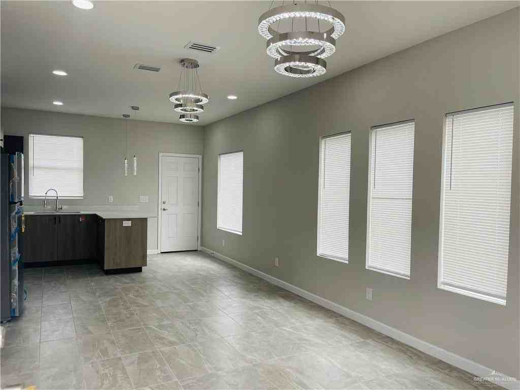 801 Sugar Garden Ave Apt 2 #2 - Photo 2 of 10