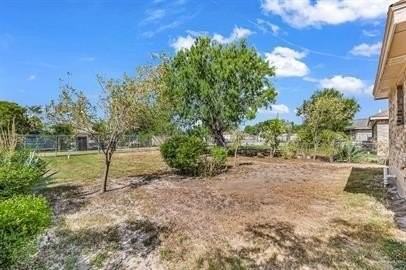 2037 Diaz Ave - Photo 3 of 11