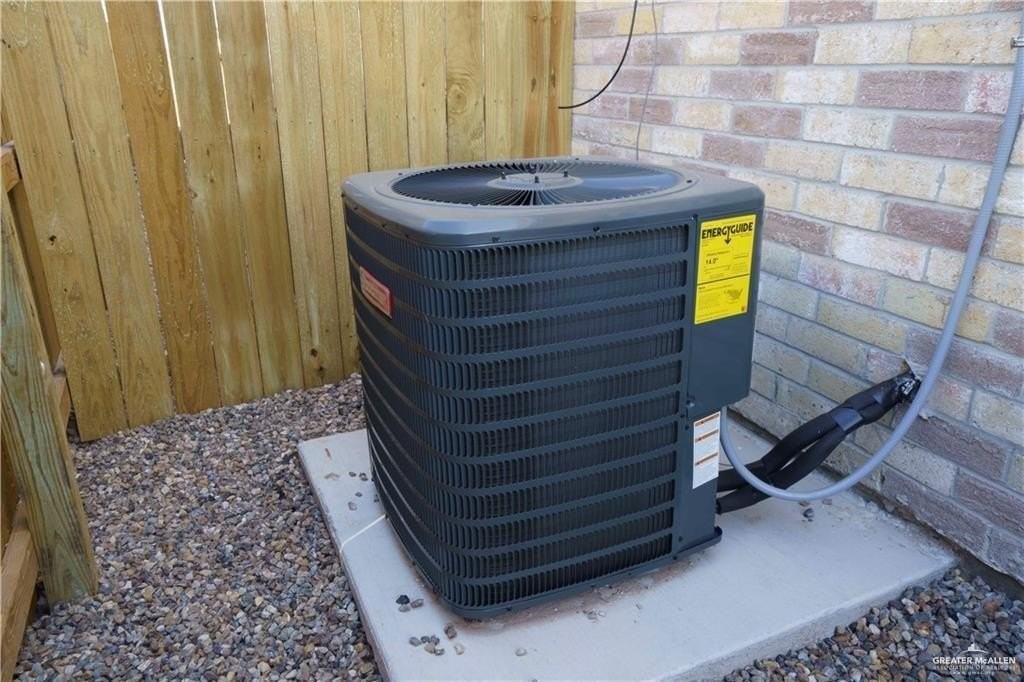 4906 N Hiawatha Dr Apt 1 #1 - Photo 5 of 22