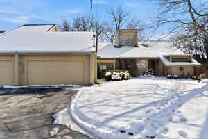 featured image of 3460 E Catalpa St