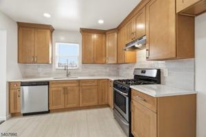 featured image of 114 Grove St