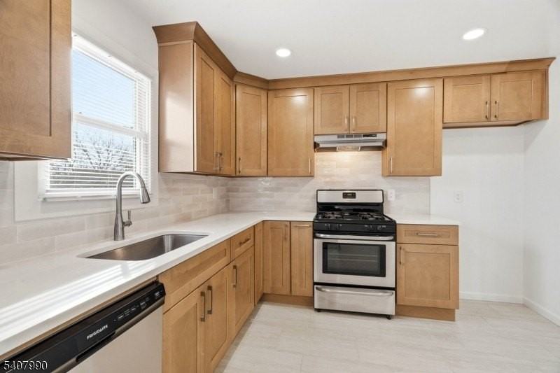 114 Grove St - Photo 2 of 24