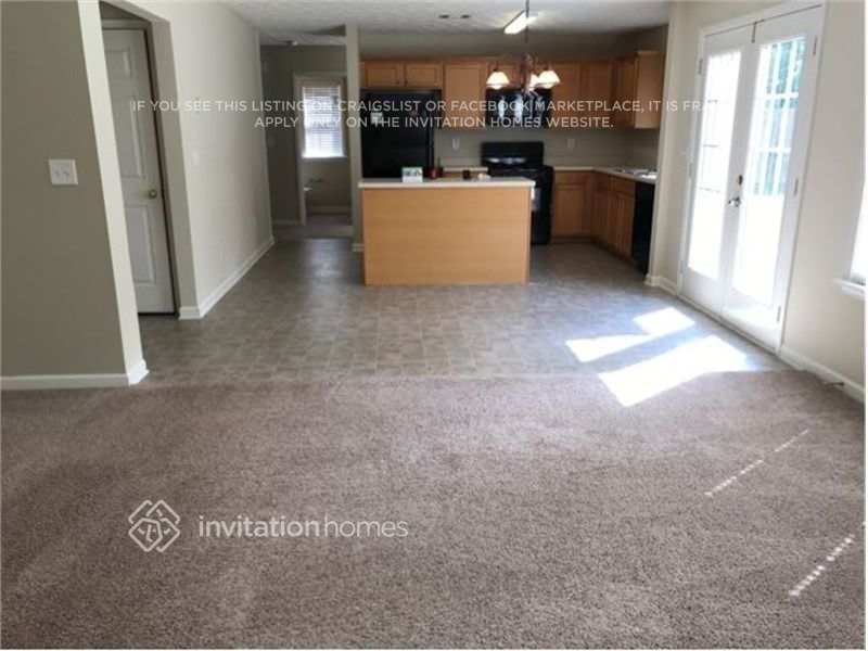 2257 Pierce Way - Photo 3 of 11