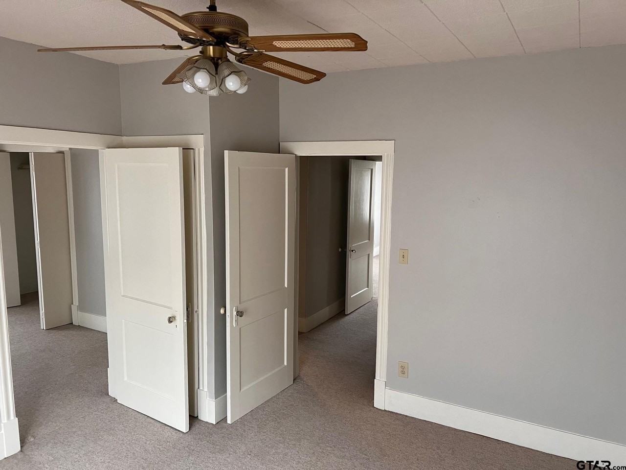 111 Rowland Pl Unit 4 - Photo 7 of 17