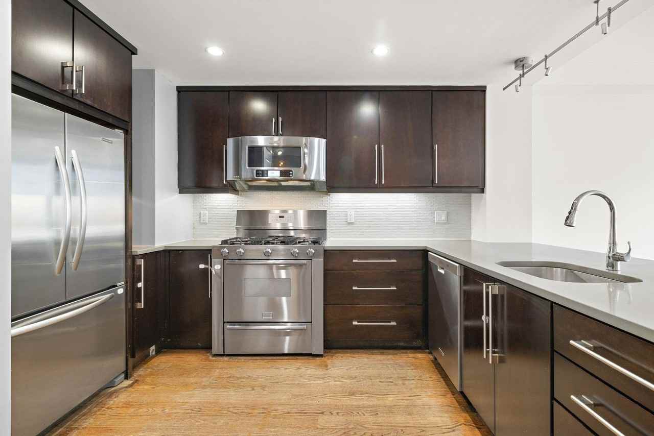 89 Jefferson St #4B - Photo 3 of 16