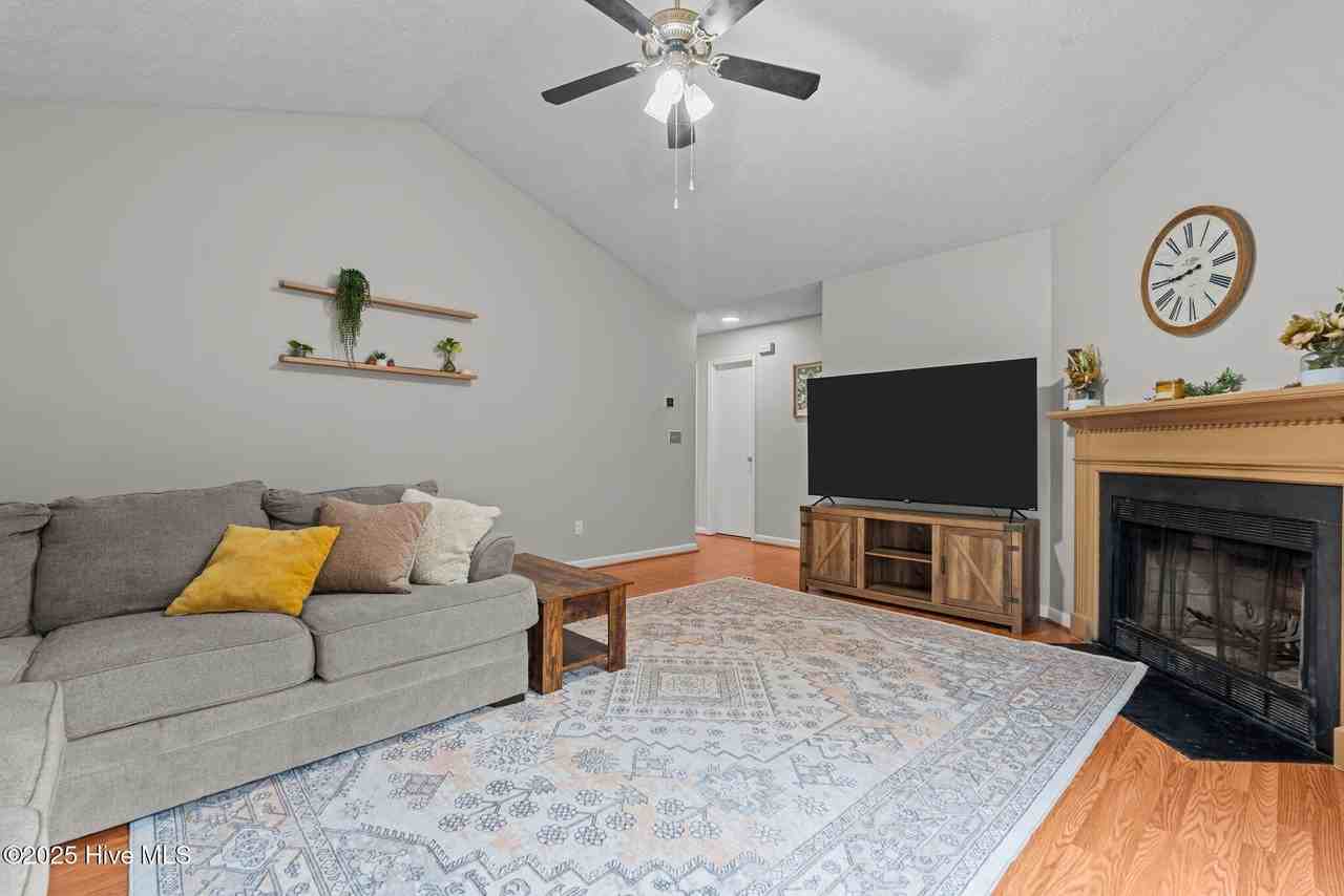 39 Orrin Ct - Photo 6 of 43