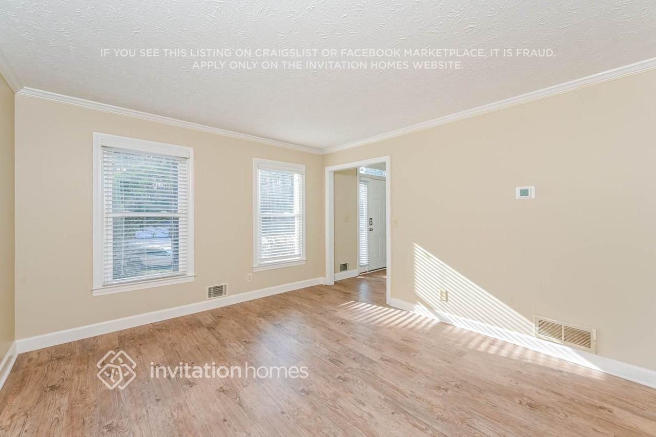 3735 Starboard Ln - Photo 4 of 18