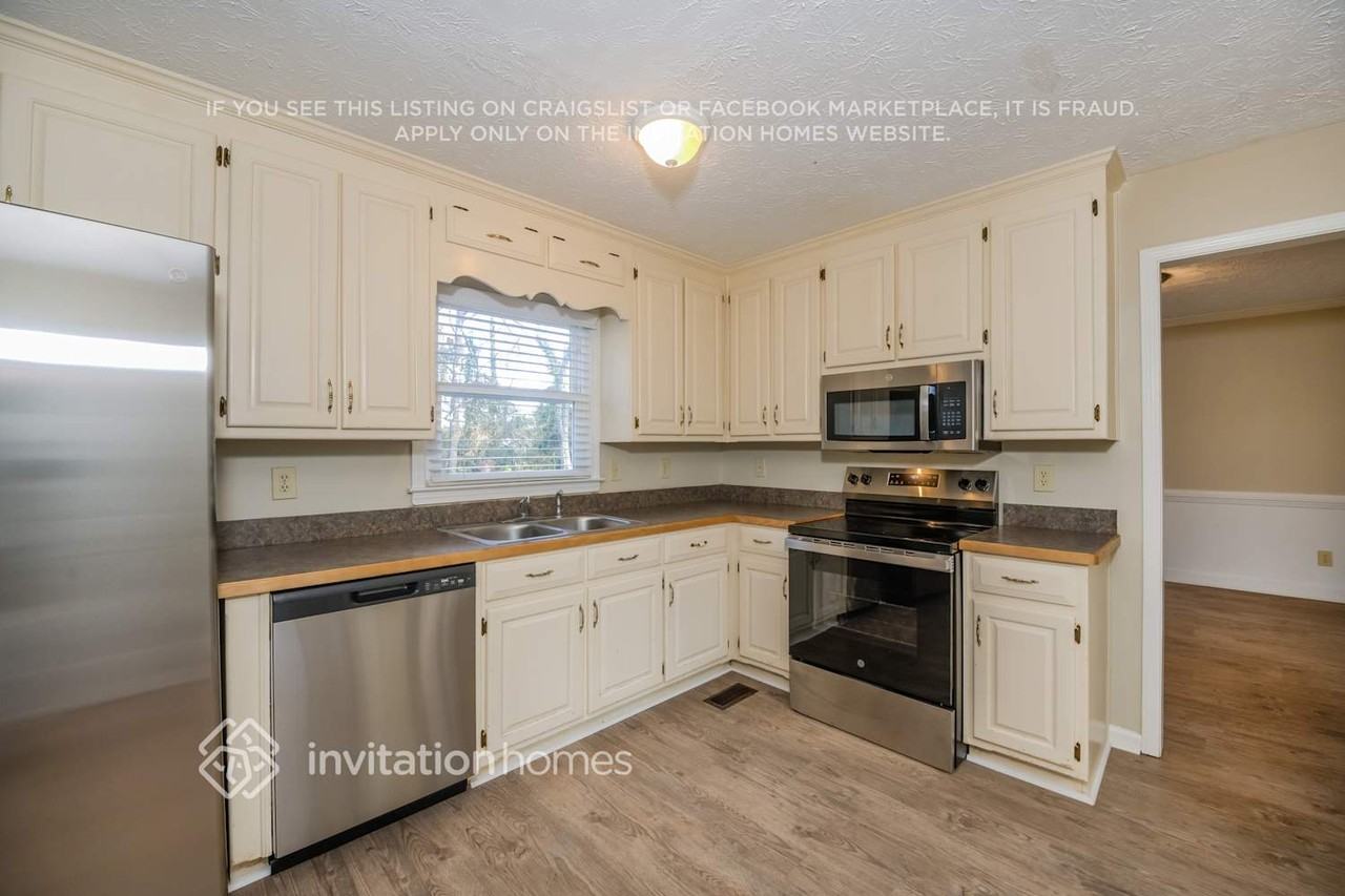 3735 Starboard Ln - Photo 7 of 18