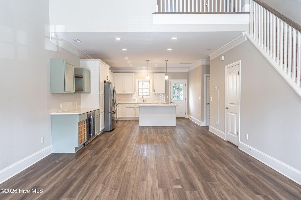 152 Lark Drive - Photo 3 of 23