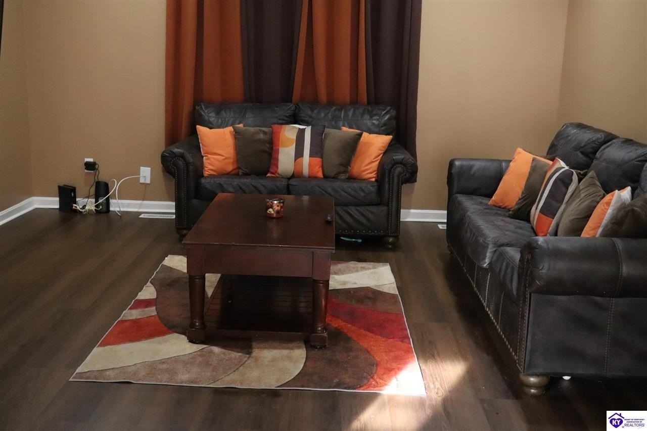 101 Joy Ct - Photo 2 of 22