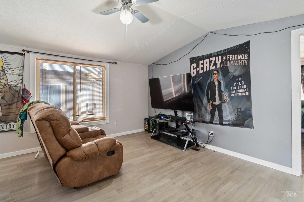 1951 N Hampton Rd Trlr B6 #B6 - Photo 6 of 20