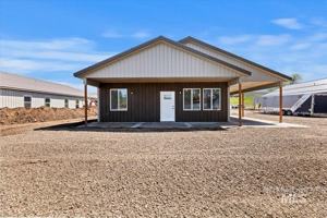 featured image of 206 N Main St