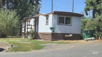 603 W Palouse River Dr Trlr 94 #94 - Photo 1 of 1