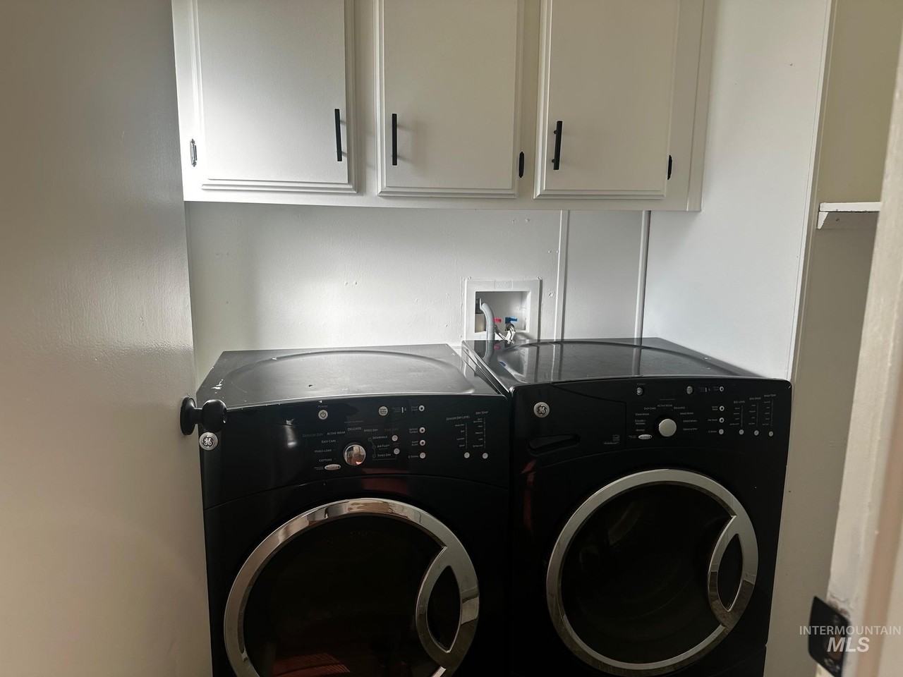 540 N Meadowland Cir - Photo 7 of 8