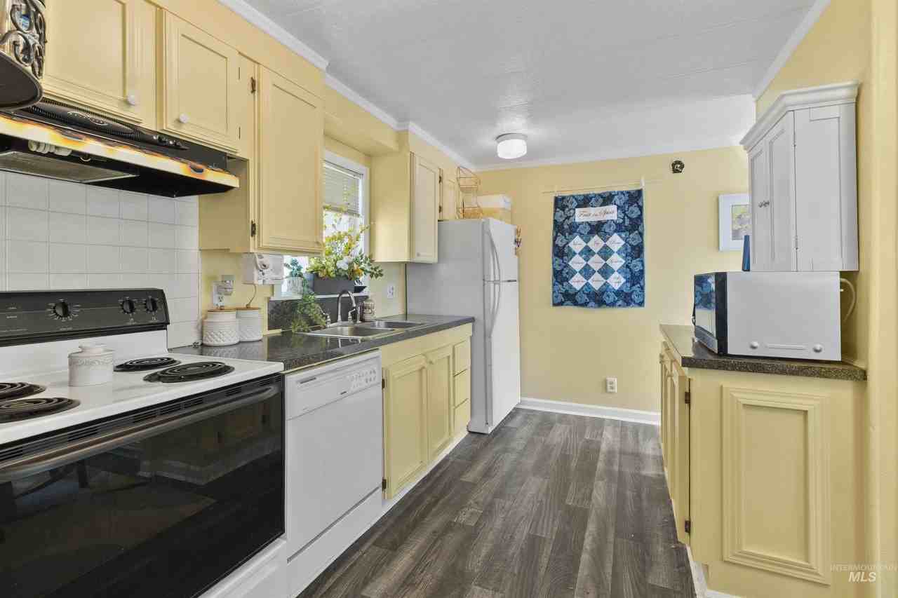 411 N Almon St Spc 205 #205 - Photo 6 of 26