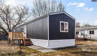 215 Dawn Dr - Photo 1 of 1