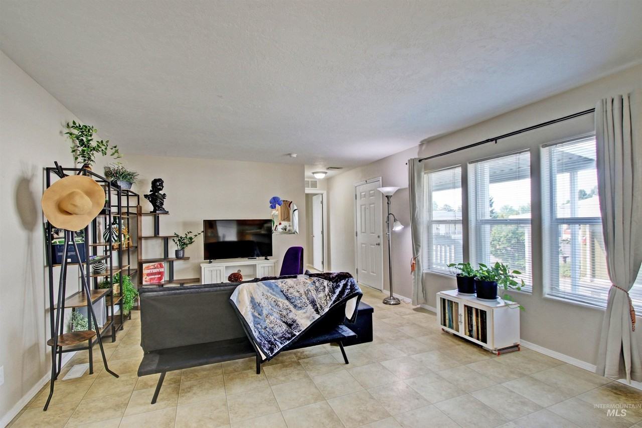 10742 W Ardyce Ln Unit 11 #11 - Photo 7 of 22