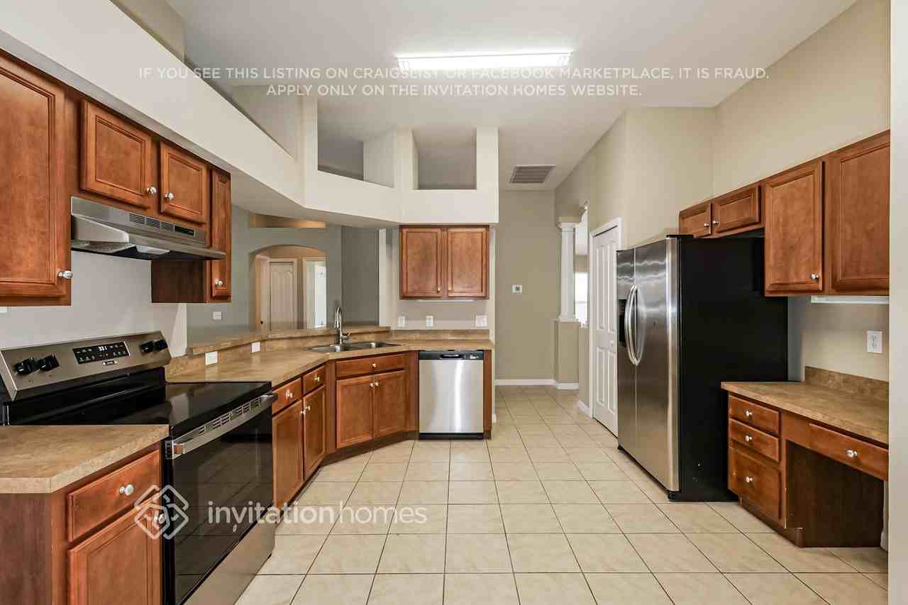 9803 White Barn Way - Photo 7 of 17