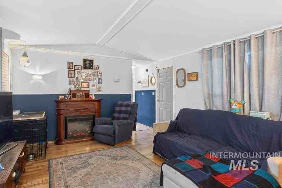 609 N Almon St - Photo 4 of 17