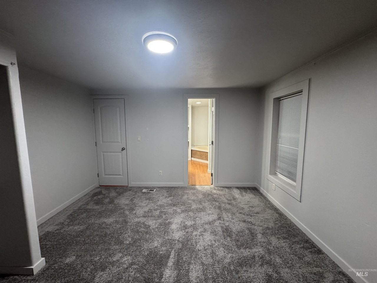 107 Lancelot Ct - Photo 7 of 22