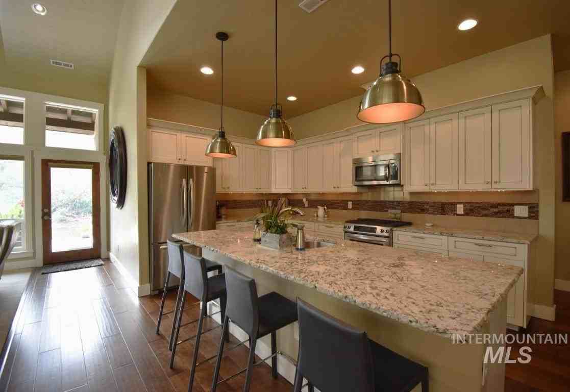 1193 E Lone Shore Dr - Photo 6 of 28