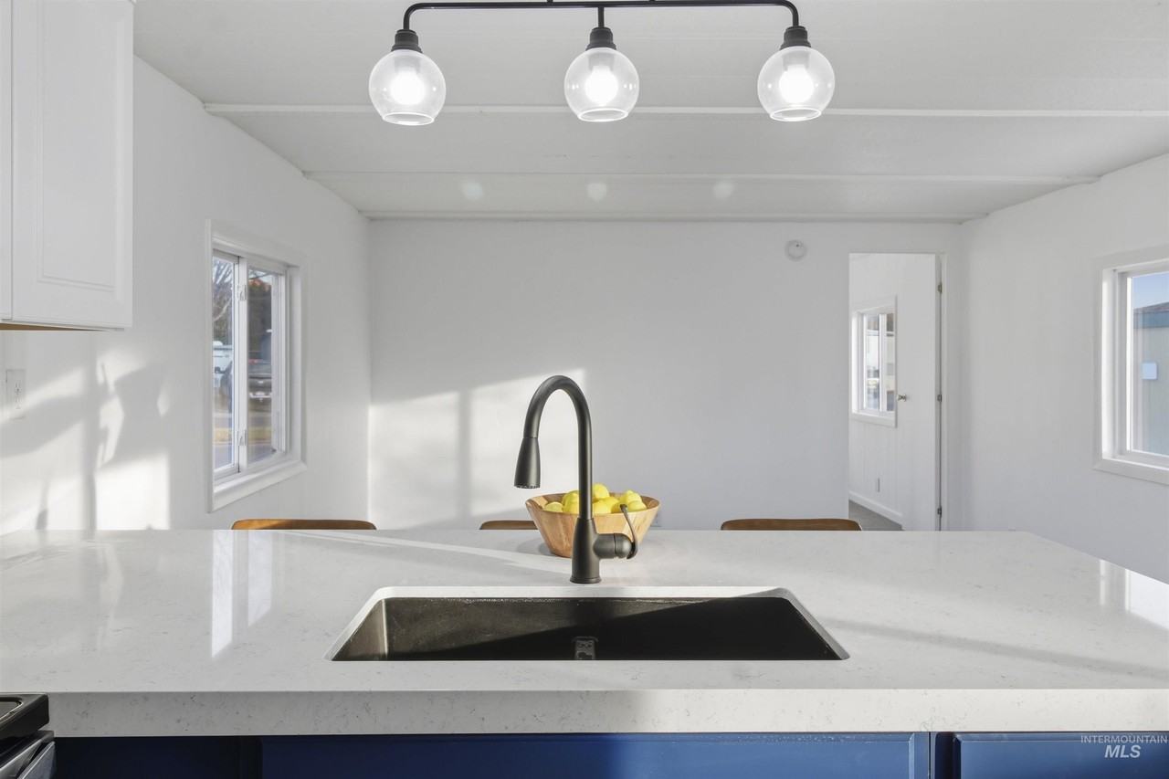 198 S Hills Road unit: 43 #43 - Photo 4 of 25