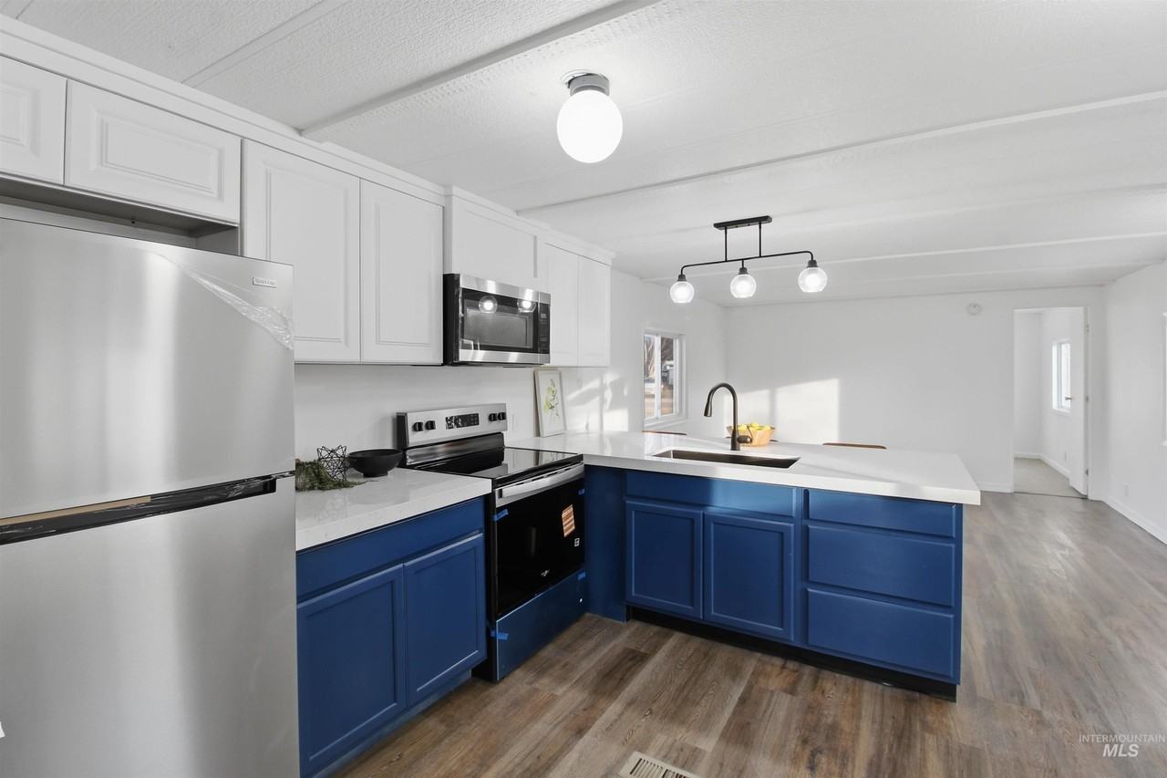 198 S Hills Road unit: 43 #43 - Photo 7 of 25