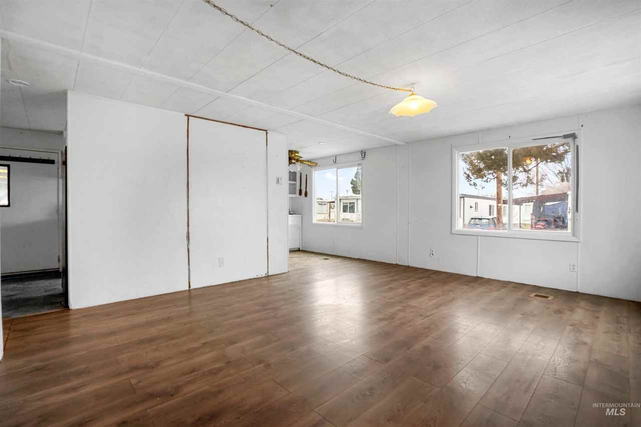 757 Normal Ave - Photo 3 of 12