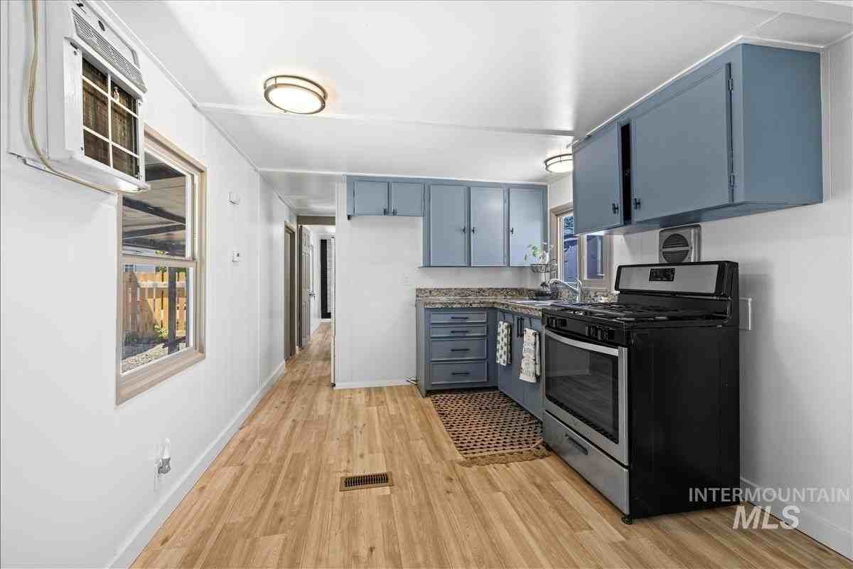 6728 W Fairview Ave #20 - Photo 5 of 16