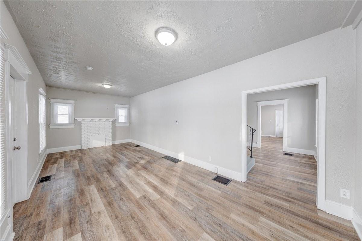 1015 S Sheffield Ave #1 - Photo 2 of 28