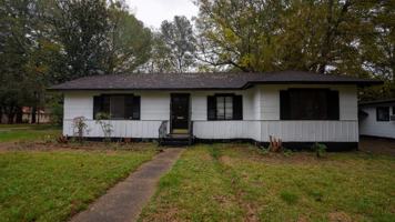 featured image of 3964 Del Rosa Dr #1